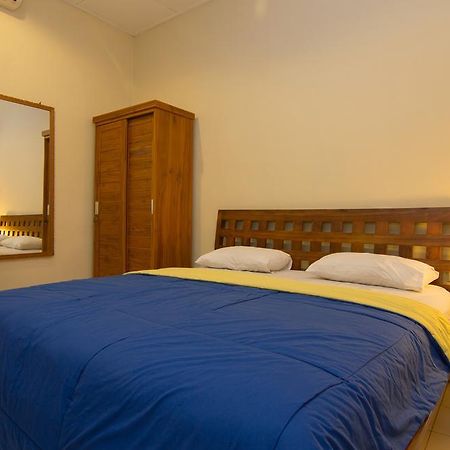 Pondok Nuri Homestay Санур Екстер'єр фото