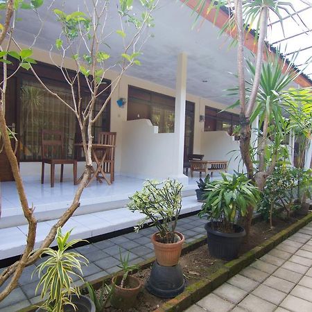 Pondok Nuri Homestay Санур Екстер'єр фото