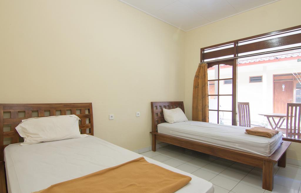 Pondok Nuri Homestay Санур Екстер'єр фото