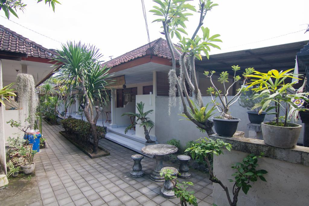 Pondok Nuri Homestay Санур Екстер'єр фото