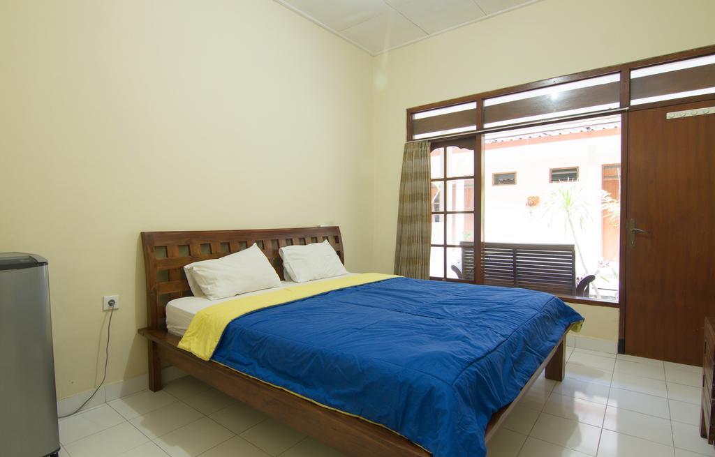 Pondok Nuri Homestay Санур Екстер'єр фото