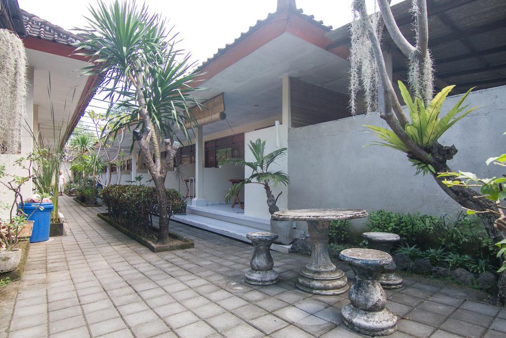 Pondok Nuri Homestay Санур Екстер'єр фото